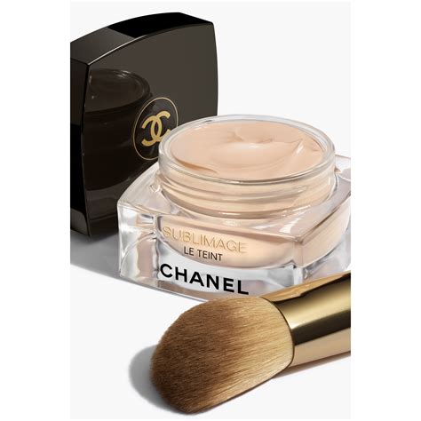 chanel sublimage radiance foundation.